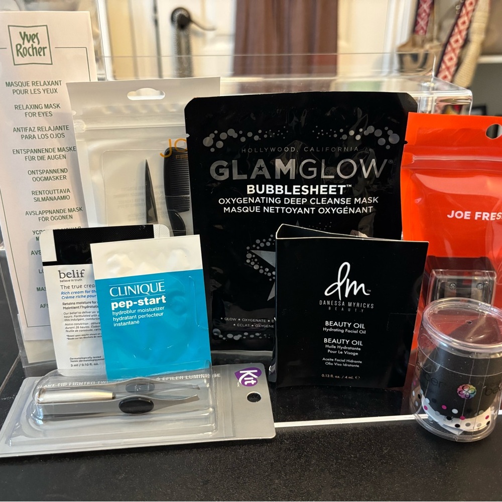 Create A Makeup Bundle - Picture 3 of 4